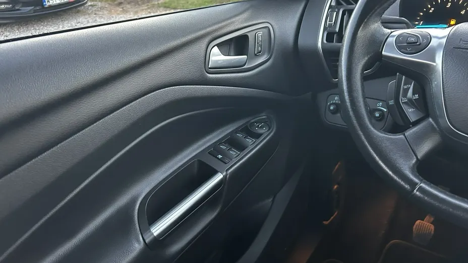 FORD Kuga -