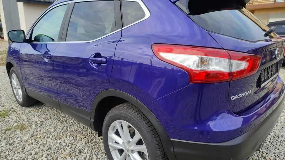 NISSAN Qashqai -