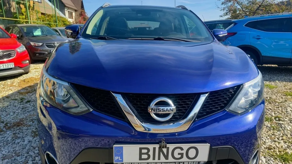 NISSAN Qashqai -
