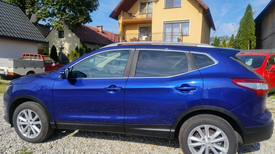 NISSAN Qashqai -