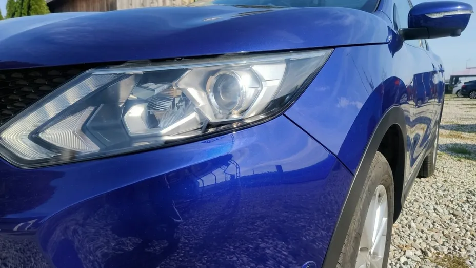NISSAN Qashqai -