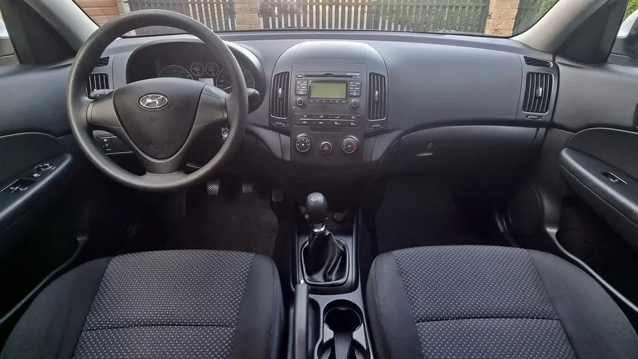 HYUNDAI i30 -