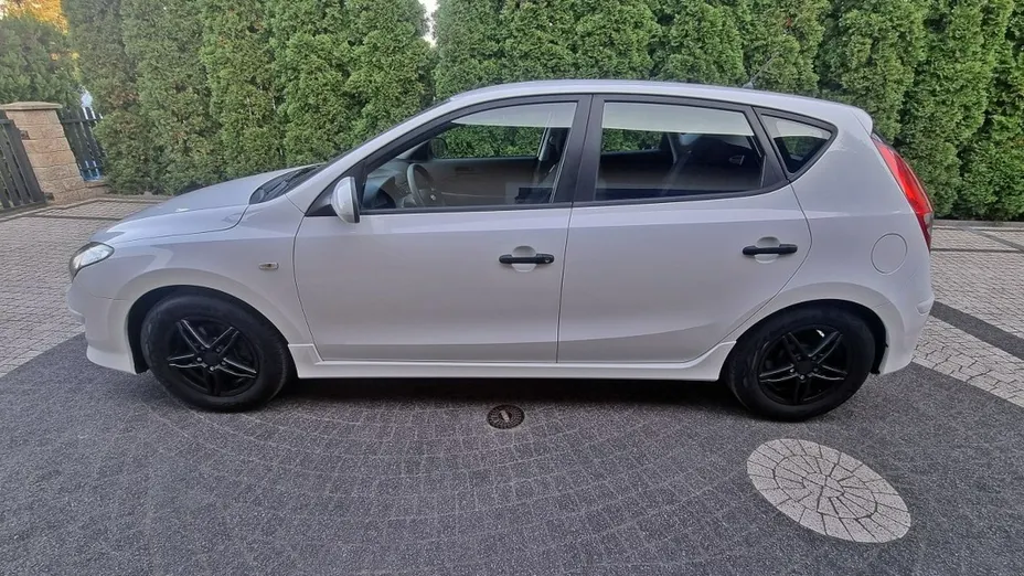 HYUNDAI i30 -