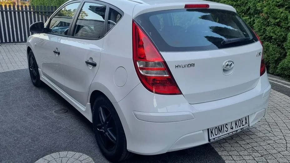 HYUNDAI i30 -