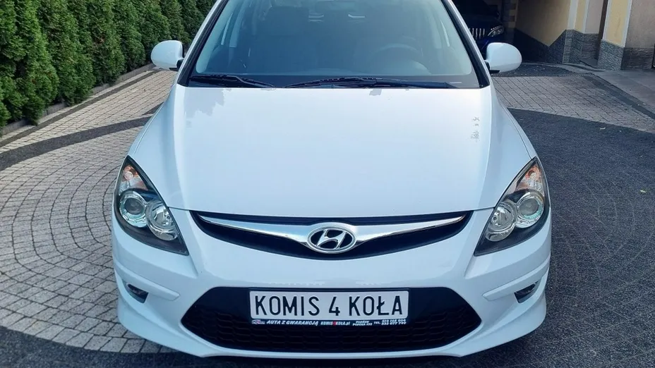 HYUNDAI i30 -