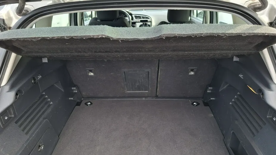 PEUGEOT 3008 -