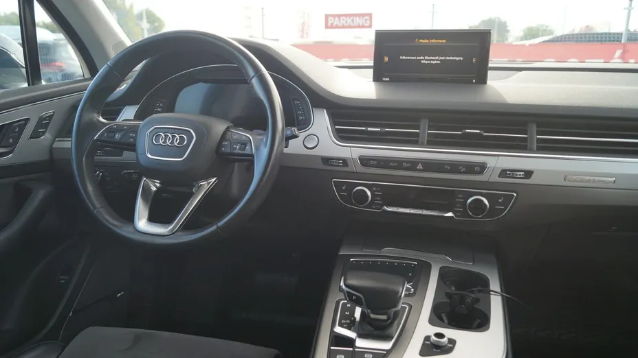 AUDI Q7 -