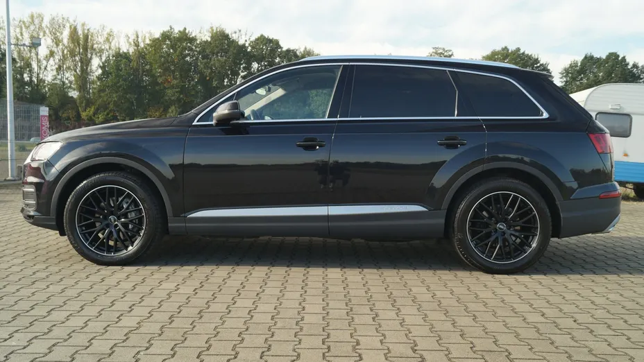 AUDI Q7 -
