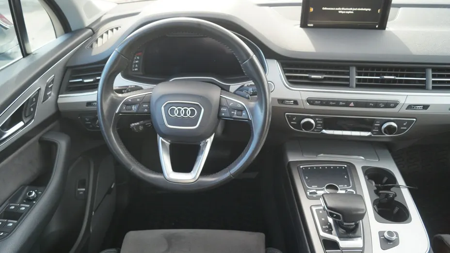 AUDI Q7 -