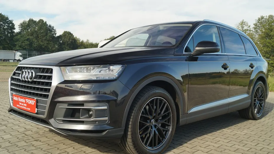 AUDI Q7 -