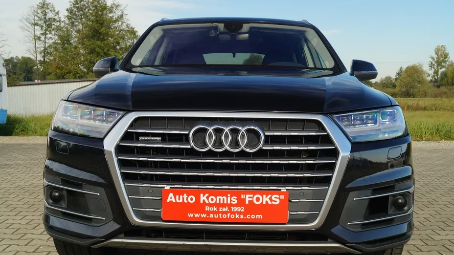AUDI Q7 -