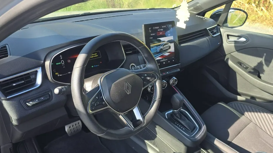 RENAULT Clio -