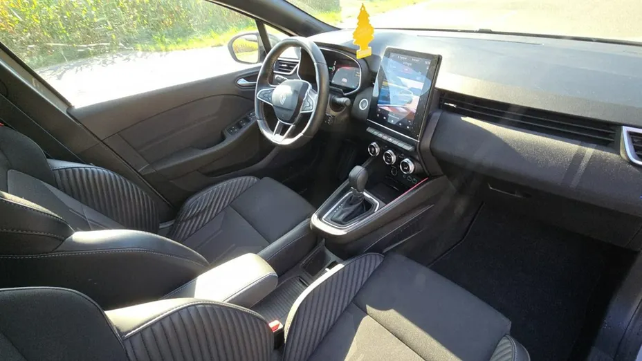 RENAULT Clio -