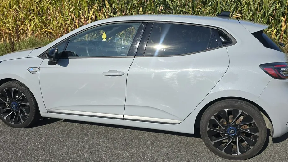 RENAULT Clio -