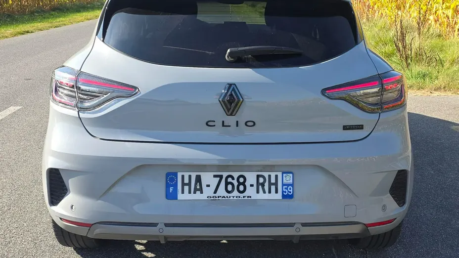 RENAULT Clio -