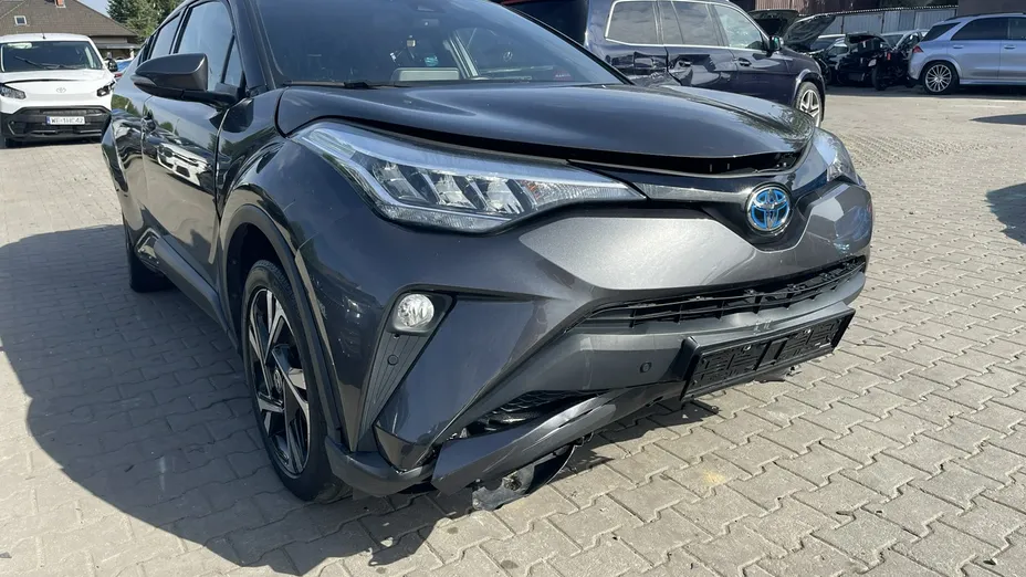 TOYOTA C-HR -