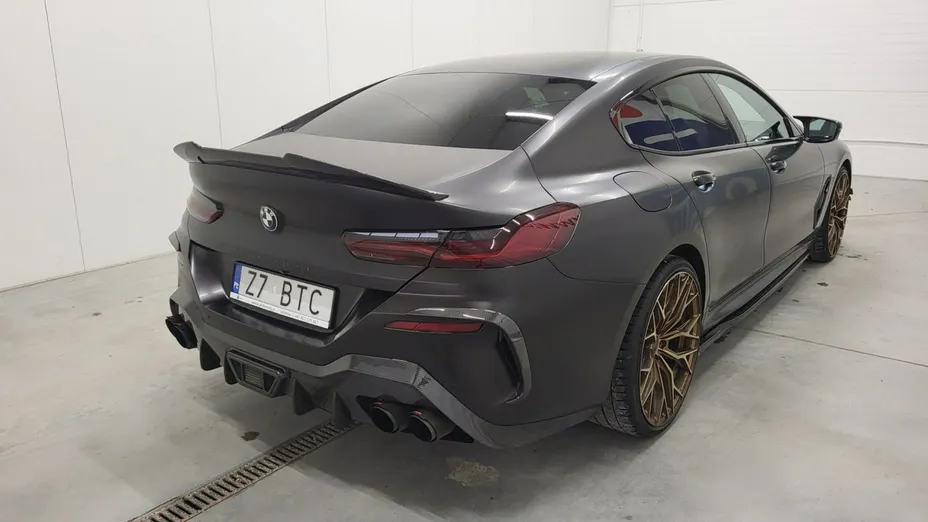 BMW Seria 8 -
