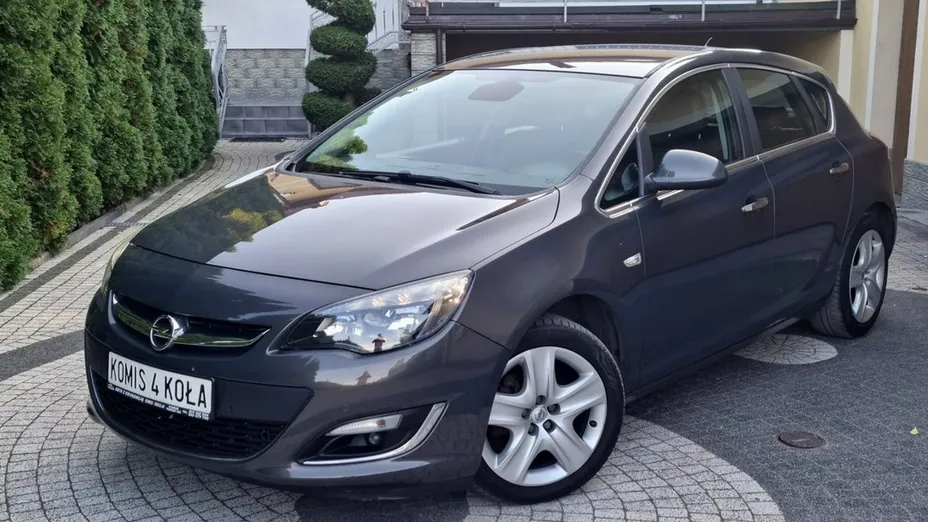 OPEL Astra -