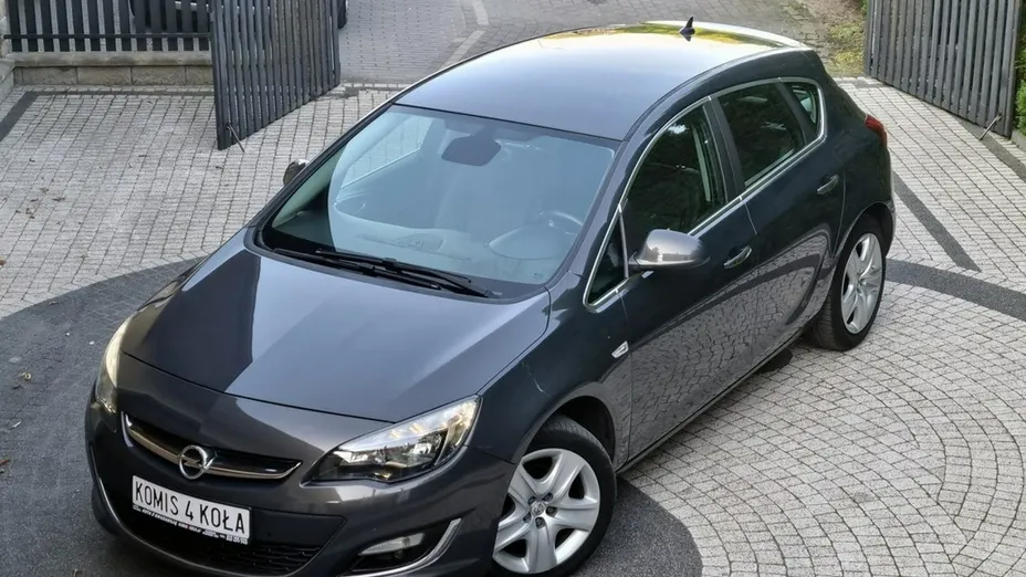 OPEL Astra -