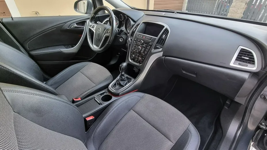 OPEL Astra -