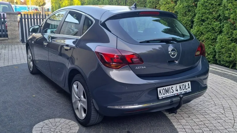 OPEL Astra -