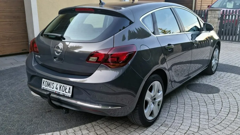 OPEL Astra -