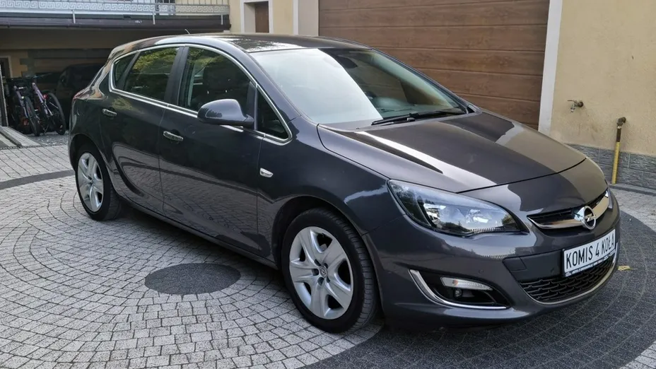 OPEL Astra -