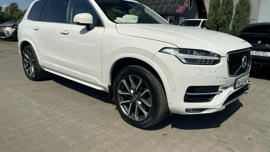 VOLVO XC90 -