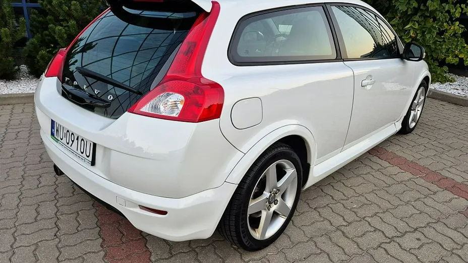 VOLVO C30 -