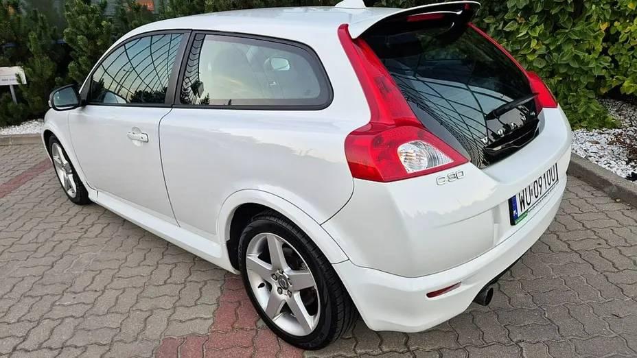 VOLVO C30 -