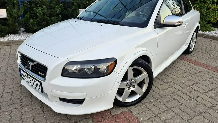 VOLVO C30 -