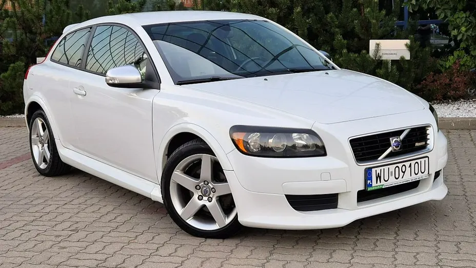 VOLVO C30 -