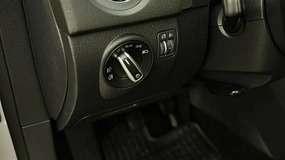 VOLKSWAGEN Tiguan -