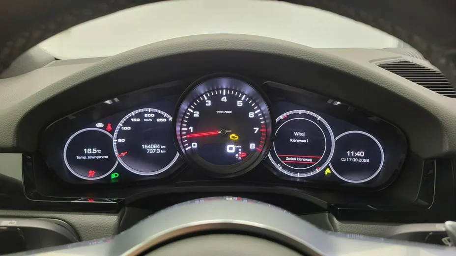 PORSCHE Cayenne -