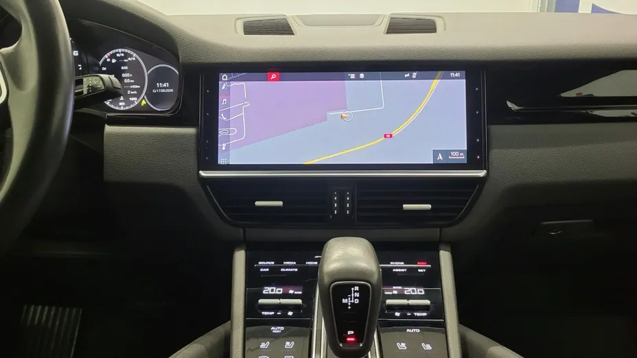 PORSCHE Cayenne -