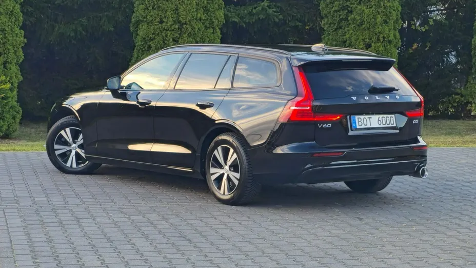 VOLVO V60 -