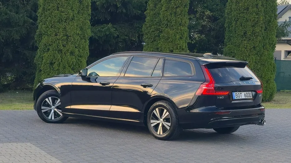 VOLVO V60 -