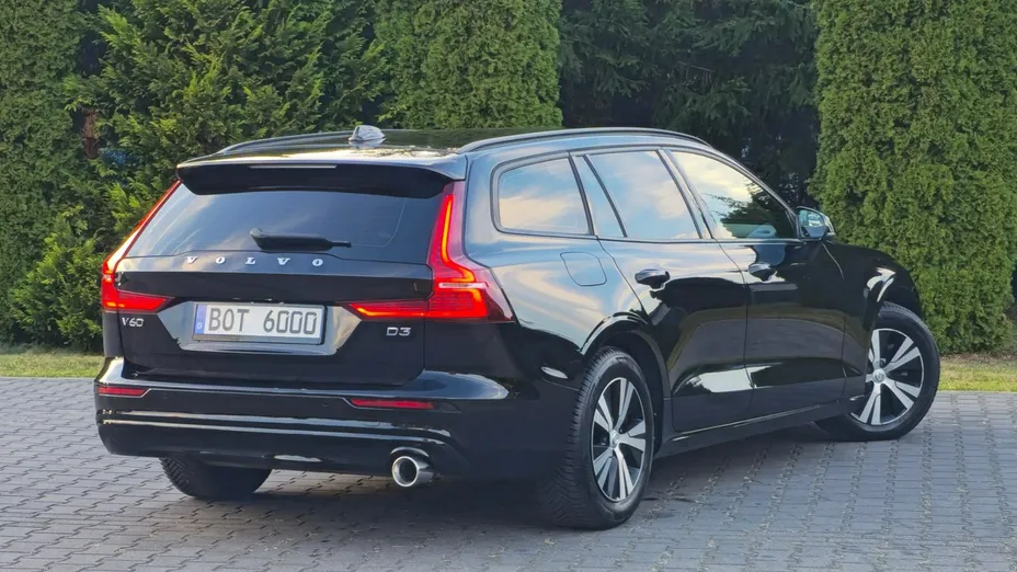 VOLVO V60 -