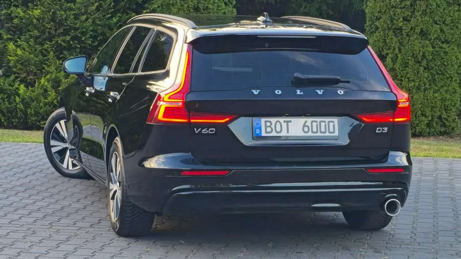 VOLVO V60 -
