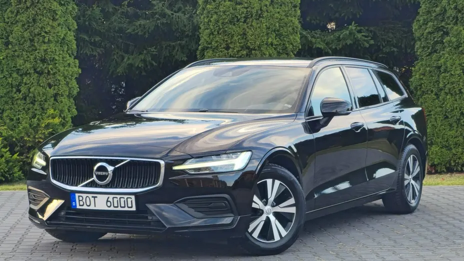 VOLVO V60 -