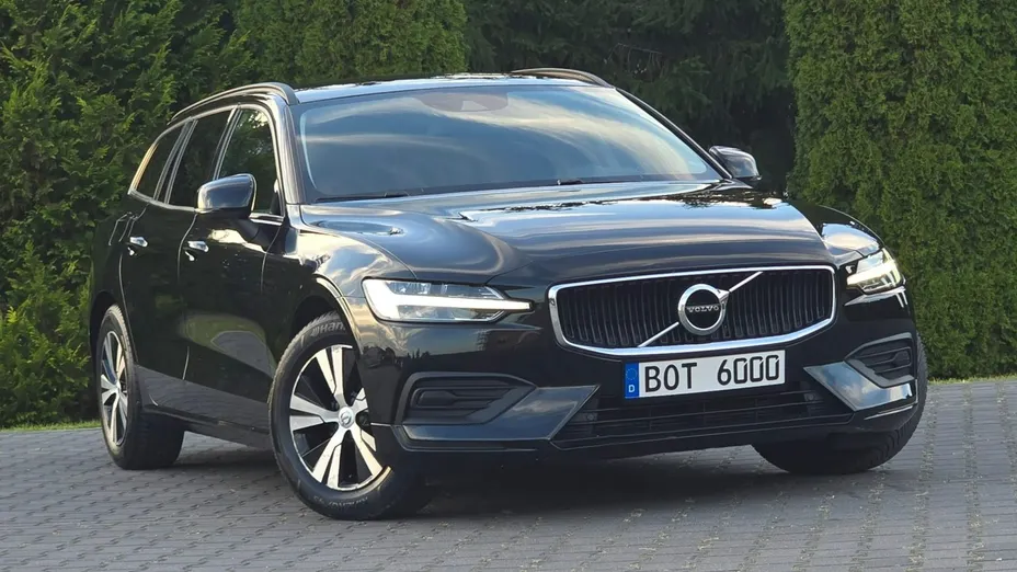 VOLVO V60 -