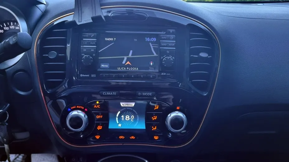 NISSAN Juke -