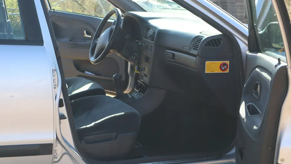 VOLVO S40 -
