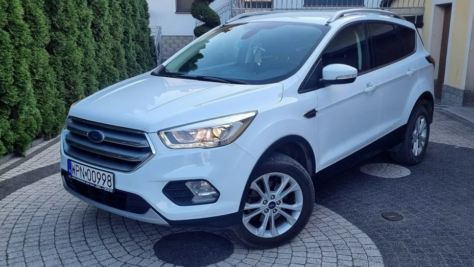 FORD Kuga -