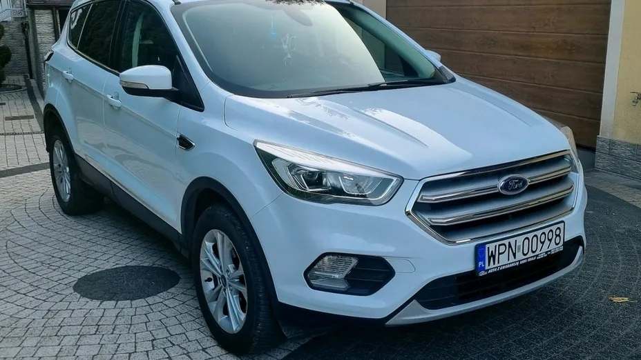 FORD Kuga -