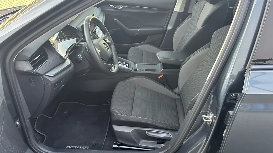 SKODA Octavia -