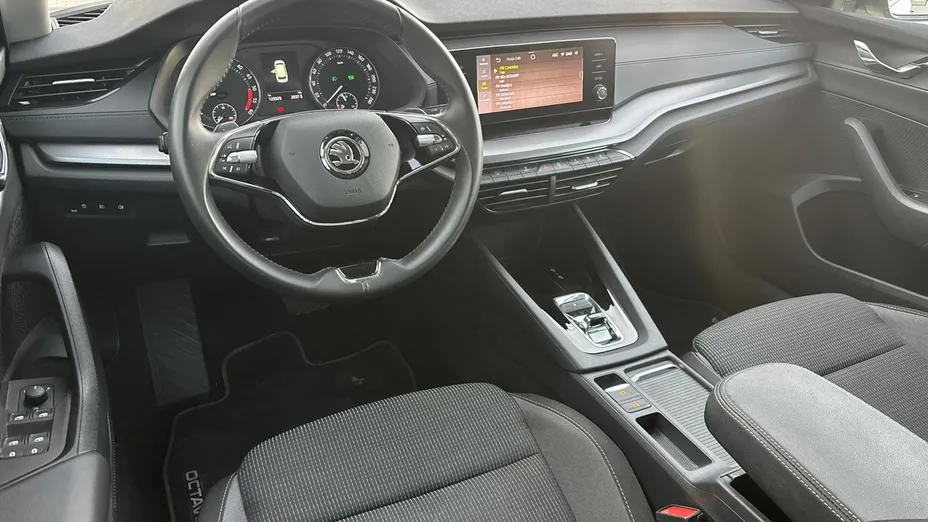 SKODA Octavia -