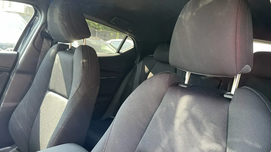MAZDA 3 -