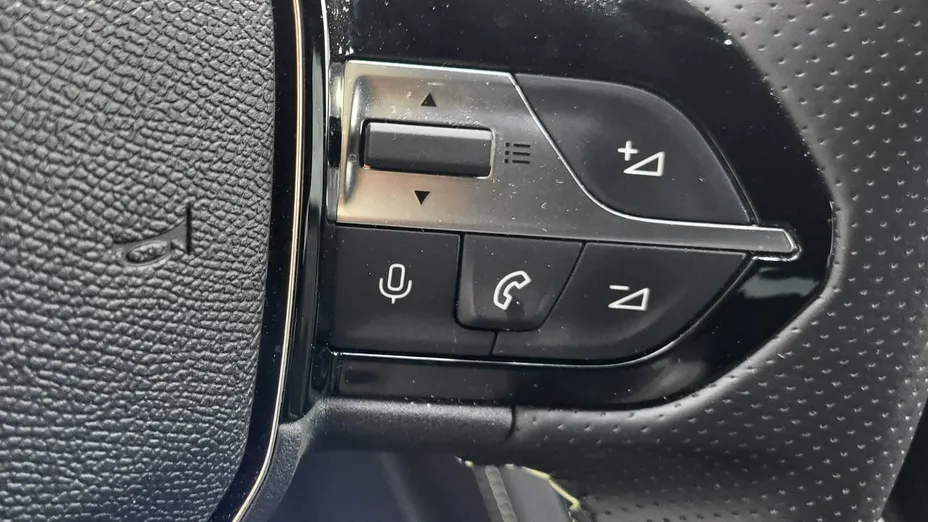 PEUGEOT 308 -