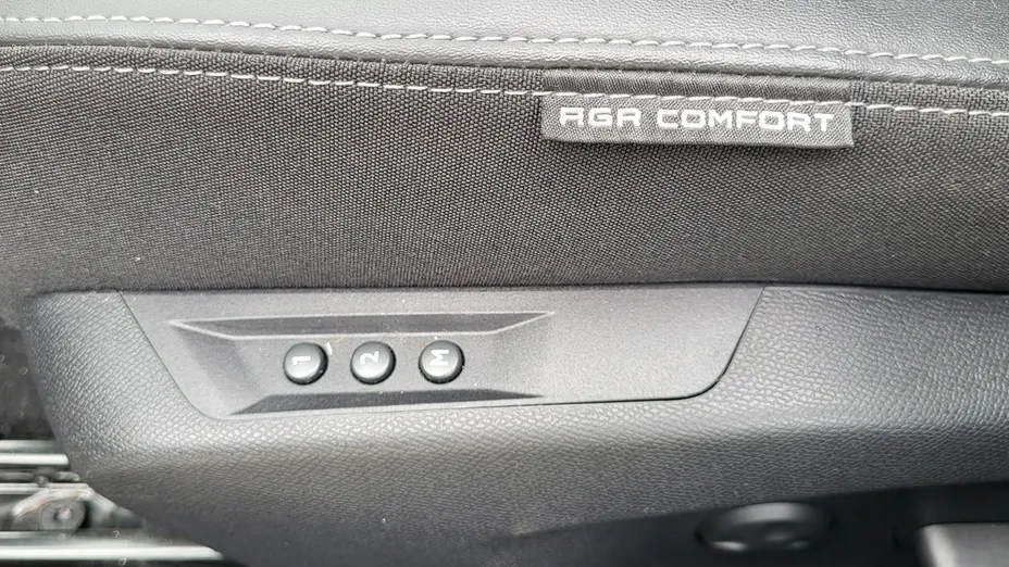PEUGEOT 308 -